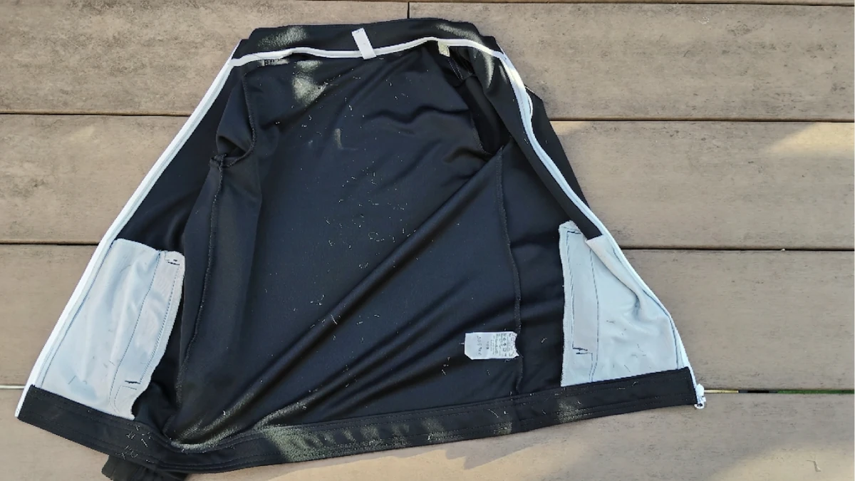 GK練習着ジャージの裏側